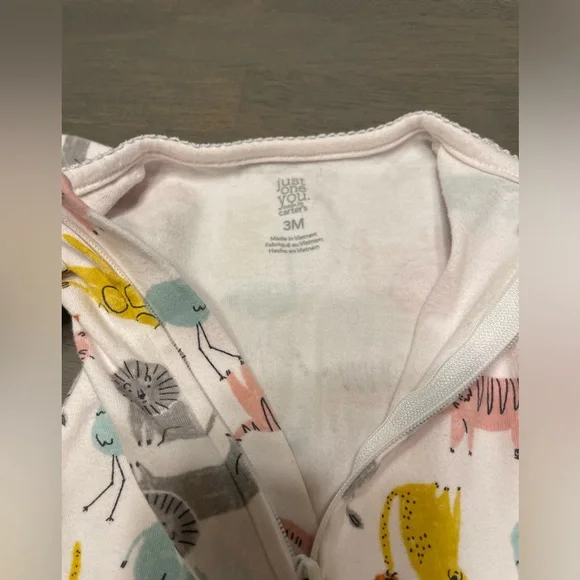 🩷 Bundle • Infant Girls Zipper Sleepers | Size: 0-3 months - Picture 4 of 9
